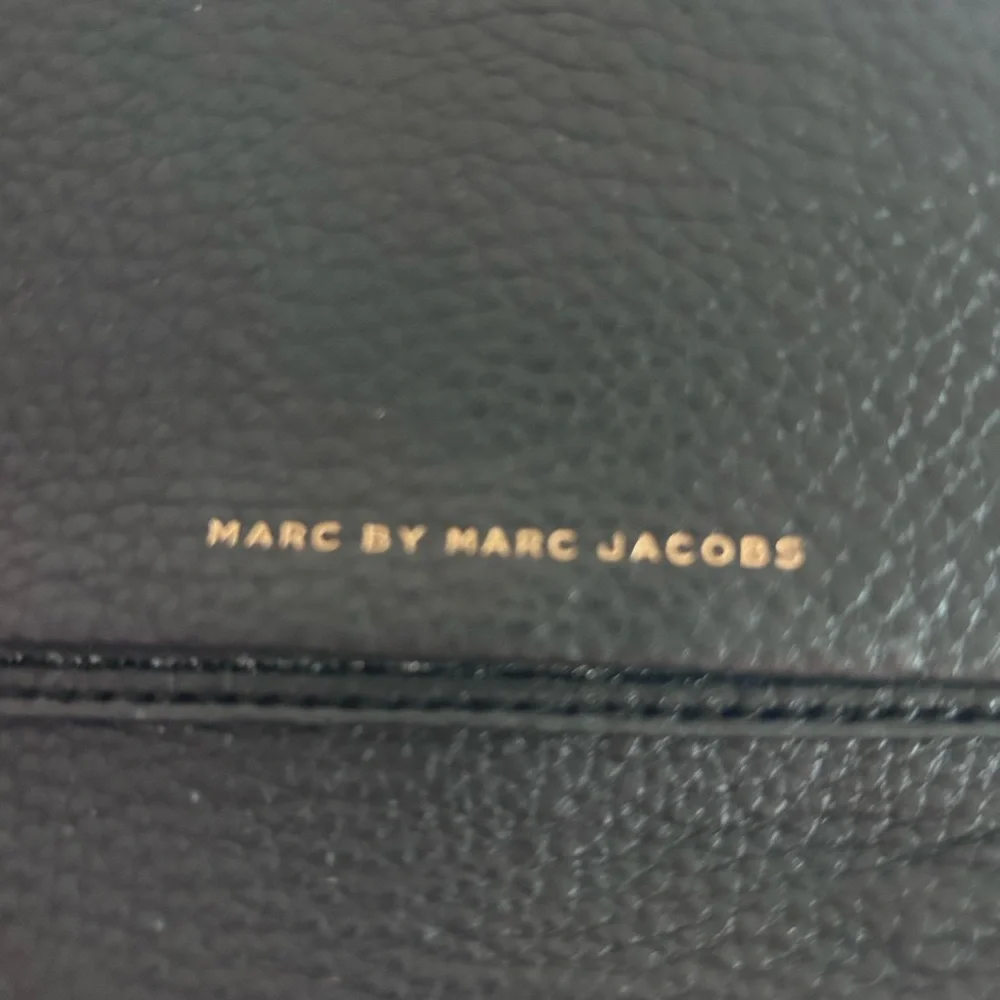 Marc by Marc Jacobs Black Leather Zip-Around Wristlet